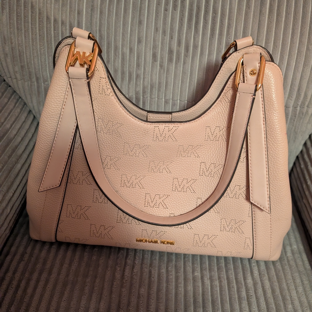 Michael Kors Blush Shoulder Bag